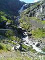Norvège - Cascade sur la Route desTrolls (Trollstigen)