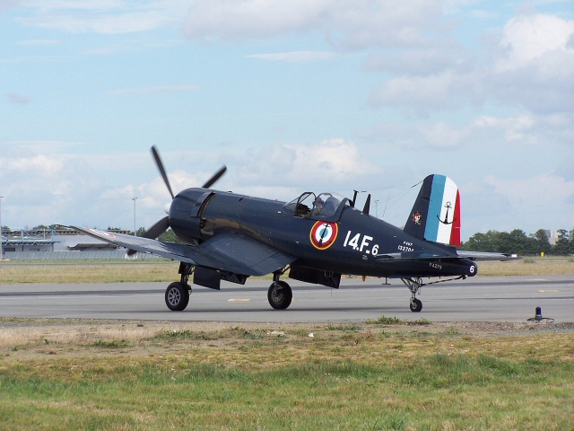 Chance Vought F4U Corsair au roulage