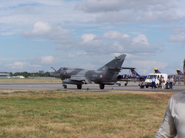 Super Etendard au roulage