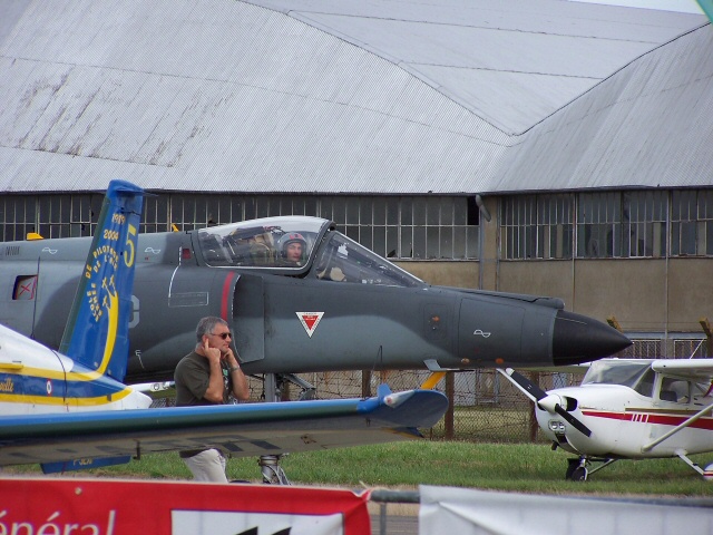 Super Etendard un peu bruyant