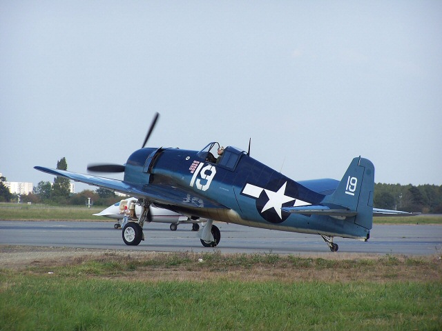 Grumman F6F Hellcat (1)