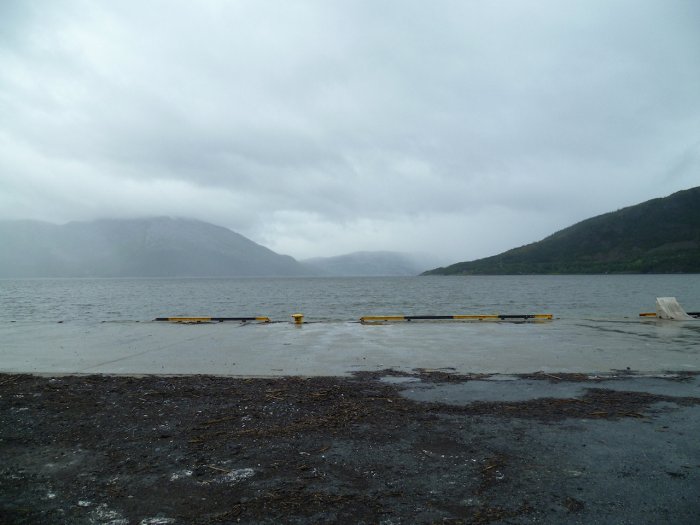 Norvège - Port de Holand sous la pluie près de Mosjøen