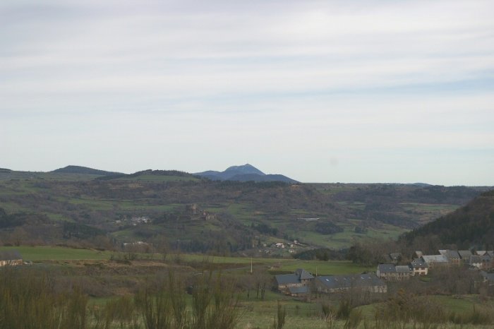 Puy de Dôme et Chateau de Murol