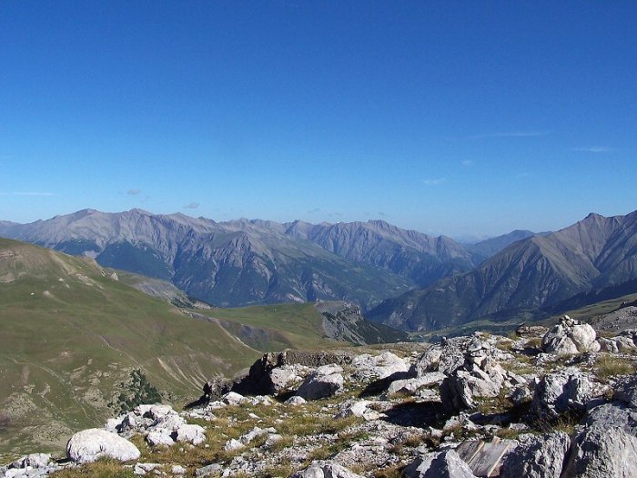 La Barre des Ecrins et le Pelvoux vus de la Caserne de Restefond - Col de la bonnette 