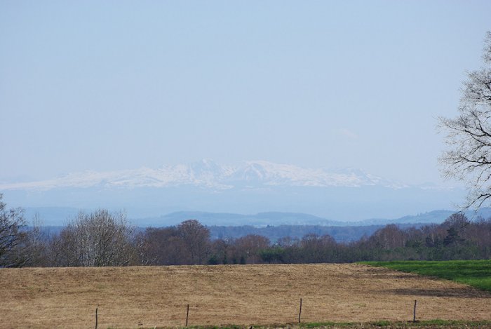 Le massif du Cantal enneigé - Darazac